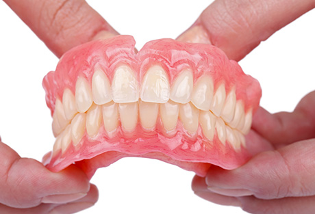 患者様に合わせた精密な入れ歯を製作いたします
